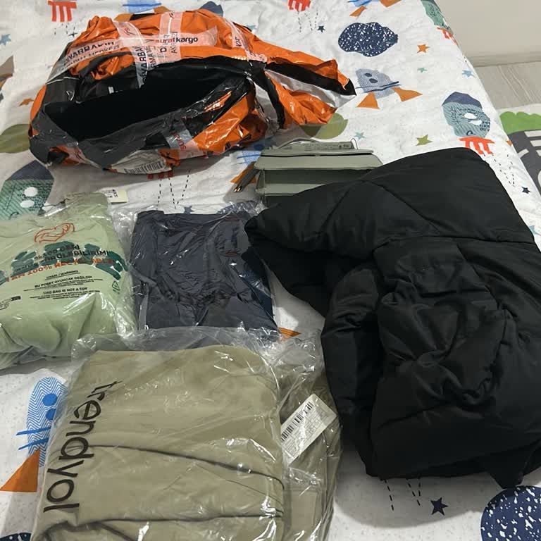 Trendyolmilla Siparişimdeki Mont Eksik Teslim Edildi