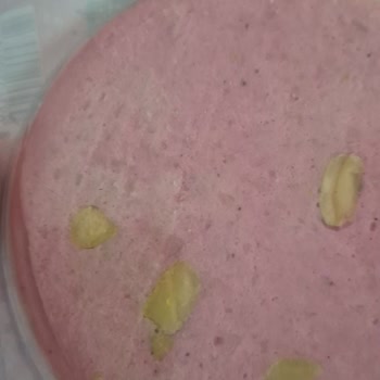 Tarihi Geçmemiş Salamda Bozukluk Ve Renk Değişimiyle Karşılaştım