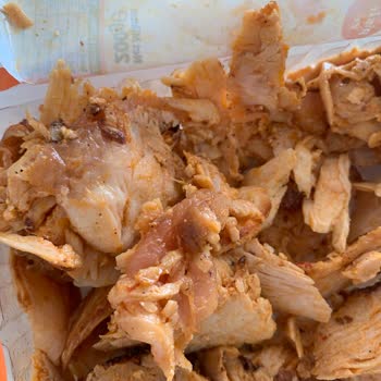 Aldığım Dönerin İçinden Çiğ Tavuk Parçaları Çıktı, Sağlığım Riske Girdi