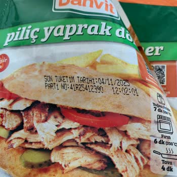 Aldığım Dönerin İçinden Çiğ Tavuk Parçaları Çıktı, Sağlığım Riske Girdi