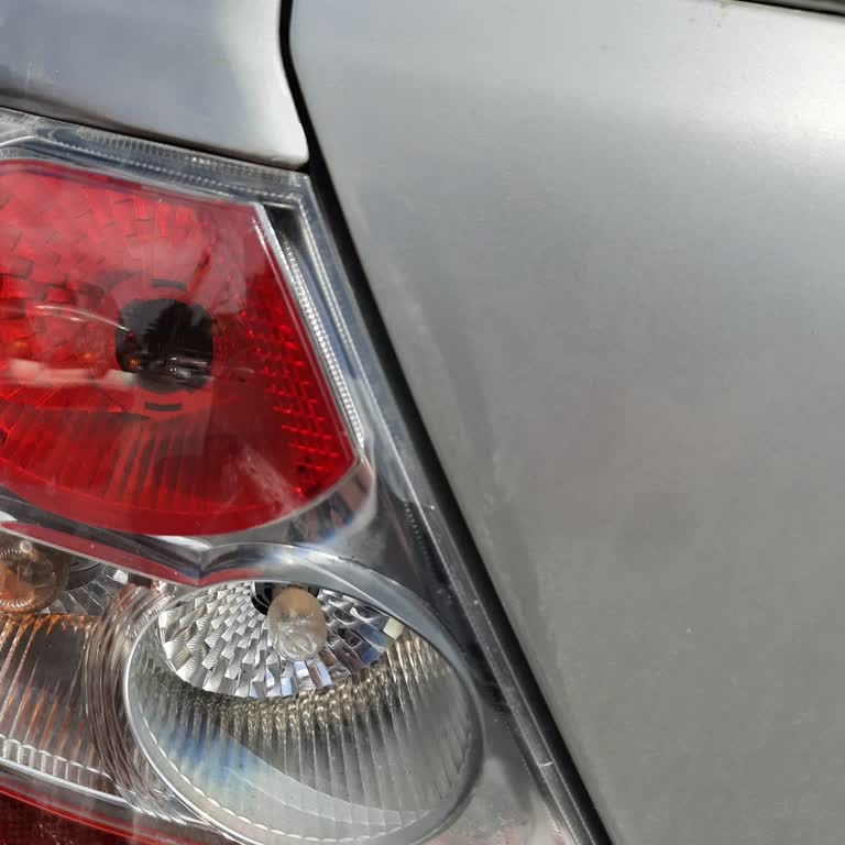 Sigorta Kapsamında Değişen Stop Lambası Hatalı Ve Garantisiz Çıktı