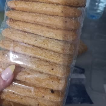 Son Kullanma Tarihi Geçmemiş Kedidili Bisküvisinde Siyah Noktalar Çıktı