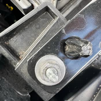 Sıfır Aldığım Araç Motor Arızasıyla Yolda Kaldı Değişim Talebim Reddedildi