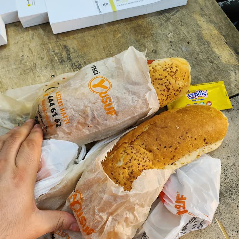 Siparişim Geç Ve Yanlış Geldi Ürünler Soğuk Ve Karışmıştı Mağdur Oldum