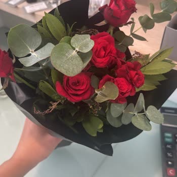 Siparişimde Gelen Güller Kötü Durumda Teslim Edildi