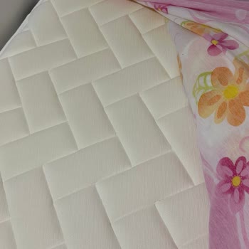 Yeni Alınan Yatakta Kısa Sürede Sararma Ve Müşteri Hizmetlerinden Dönüş Alamama