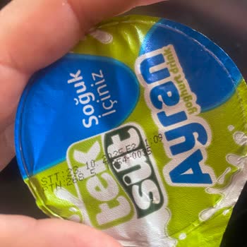 Tek Süt Ayranda Yeşil Maddeyle Karşılaşmak Büyük Hayal Kırıklığı