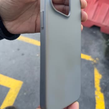 Kılıfta Sararma Ve Müşteri Hizmetlerinden Olumsuz Geri Dönüş