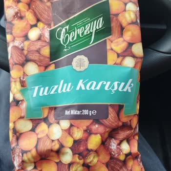 Çerezza Karışık Kuruyemiş Paketi Bayat Leblebiyle Dolu Çıktı