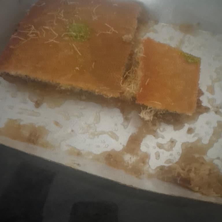 Kuru Ve Lezzetsiz Kadayıf, Yetersiz Çözüm Ve Müşteri Memnuniyetsizliği