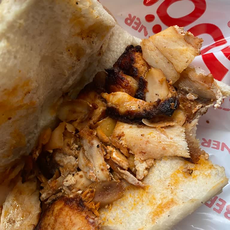 Yanık Tavuk, Bayat Ekmek Ve Eksik Ürünle Hayal Kırıklığı