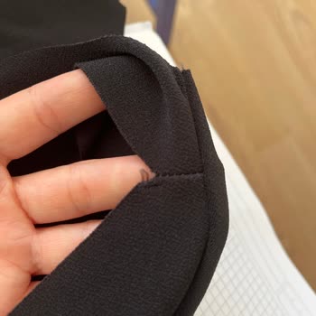 Compré vestido Mango EP1PXL para boda y llegó defectuoso