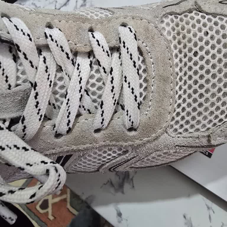 Yanlış Temizleyici Nedeniyle Ayakkabım Zarar Gördü, Mağduriyetimin Giderilmesini İstiyorum