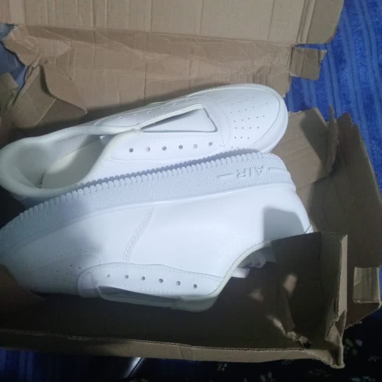 Siparişimde Farklı Ürün Gönderildi, Firmaya Ulaşamıyorum Ve İade İstiyorum