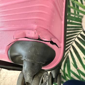 Ajet Uçuşunda Kırılan Bagajlarımın Mağduriyeti Giderilmiyor