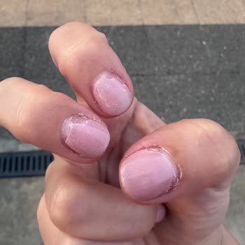 Kalıcı Oje Sonrası Kabarma Ve Mağaza İlgisizliği