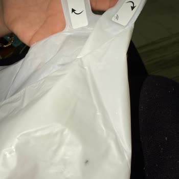 Aldığım Ayak Maskesinin İçinden Böcek Çıktı, Müşteri Hizmetlerinden Yanıt Alamadım