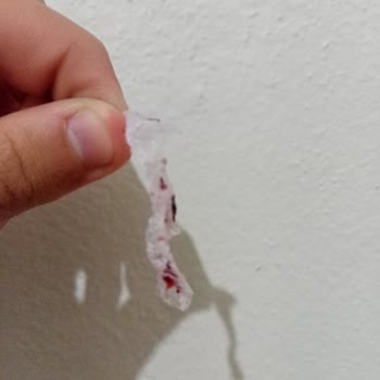 Tatlıdan Naylon Parçası Çıkması Hijyen Ve Sağlık Endişesi Yarattı