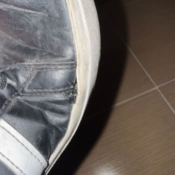 Kısa Sürede Yıpranan Ayakkabı Ve Yetersiz Tadilat Deneyimi