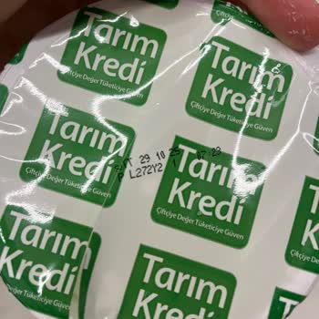 Son Kullanma Tarihi Geçmemiş Yoğurtta Küf Benzeri Oluşumla Karşılaştım