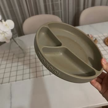Oioi Çocuk Tabağında Renk Değişikliği Ve Lekeler Nedeniyle Mağduriyet