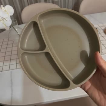 Oioi Çocuk Tabağında Renk Değişikliği Ve Lekeler Nedeniyle Mağduriyet