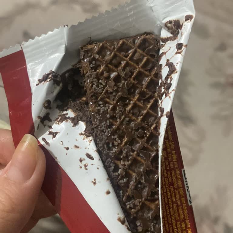 Son Kullanma Tarihi Geçmemiş Üründe Küf Şoku: Sağlığım Tehlikeye Girdi