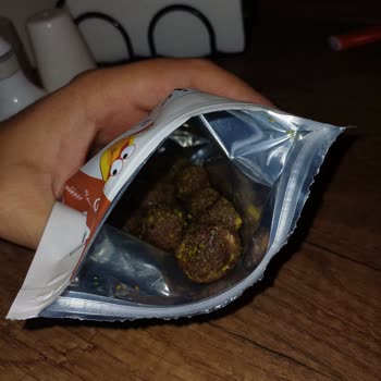 Ambalajdaki Antep Fıstığı Görseliyle Uyuşmayan Yetersiz Ürün İçeriği Hayal Kırıklığı