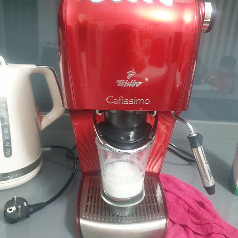 Tchibo Cafissimo Espresso Makinemde Tuşlar Çalışmıyor, Destek Bekliyorum