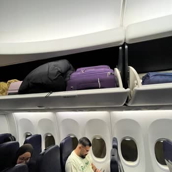 Bagaj Alanı Sorunu Ve Kabin Ekibinin İlgisiz Davranışı Yolculuğumu Zorlaştırdı