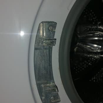 Vestel Çamaşır Makinesi Kapağı İçin 7 Aydır Yedek Parça Bulunamıyor