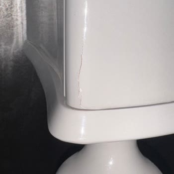 Garanti Kapsamındaki Banyo Dolaplarında Çatlak Ve Kabarma Sorunu Çözülmüyor