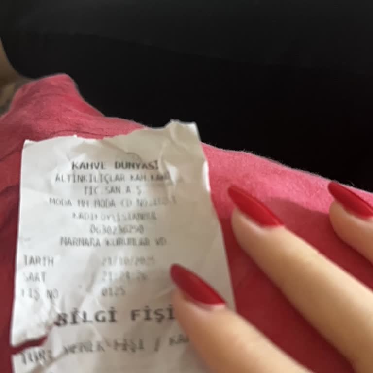 Kahve Dünyası Poriç Ürününde Kıl Ve Hijyen Sorunu Yaşadım