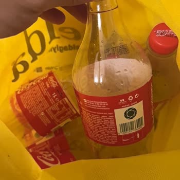 1 Litrelik Coca-Cola Şişelerinde Sürekli Gazsız Ve Kalitesiz Ürün Sorunu