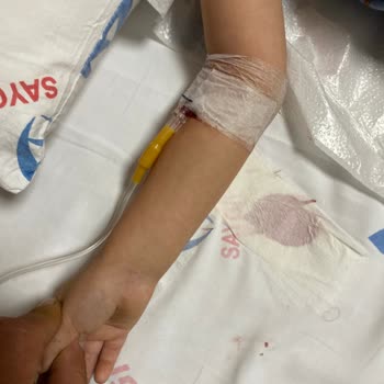 Acil Serviste Yetersiz İlgi Ve Yanlış İşlemler Nedeniyle Mağduriyet Yaşadık