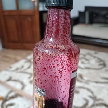 Karadut Özü Posalı Ve Yoğun Kıvamda, Biberonda Tıkanma Sorunu Yaşadık