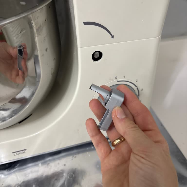 Hamur Yoğurma Makinesi Mandalı Kırıldı, Yedek Parça Talebi