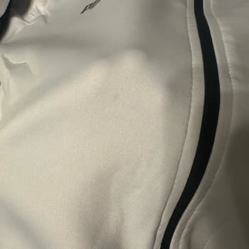 Yanlış Ve Yırtık Ürün Gönderildi, Firmadan Dönüş Alamıyorum