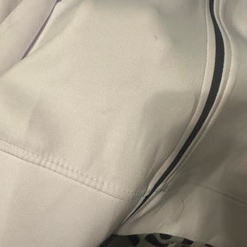 Yanlış Ve Yırtık Ürün Gönderildi, Firmadan Dönüş Alamıyorum