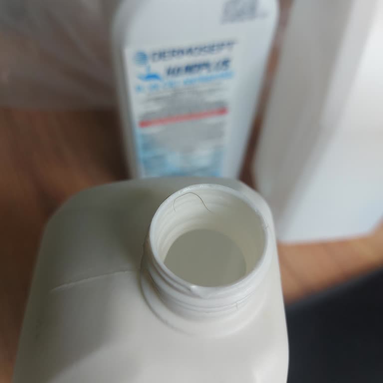 Dermosept El Dezenfektanından Kıl Çıktı