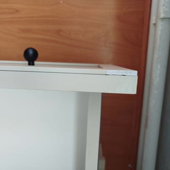 Defolu Gelen Genç Odası Ve Gardırop İçin 28 Gündür Çözüm Sunulmuyor