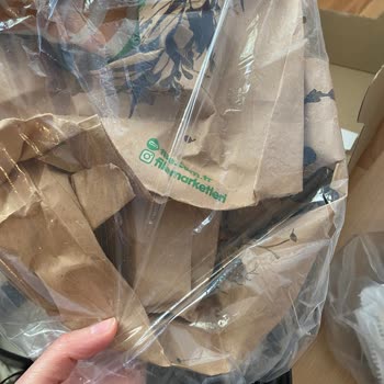 Siparişimde Bana Ait Olmayan Poşetler Ve Çöpler Çıktı, Muhatap Bulamıyorum