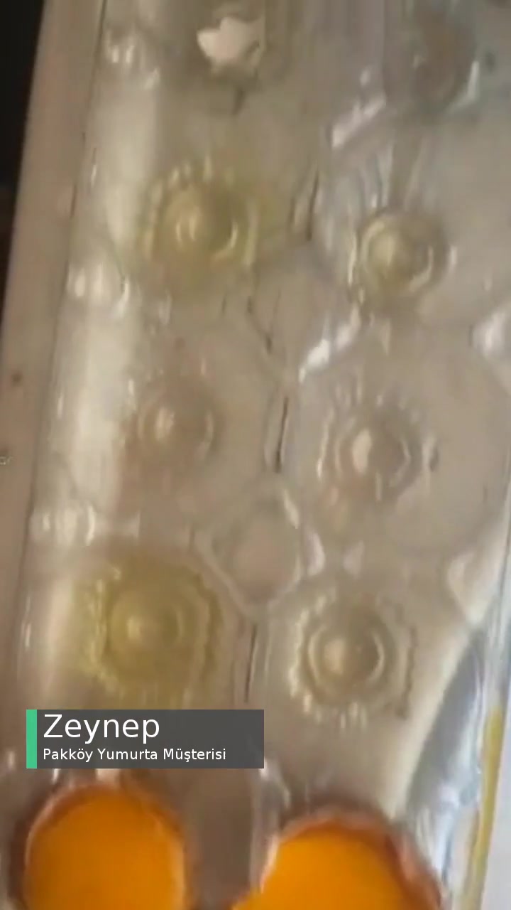 Pakköy Yumurtaların Pakete Yapışması videonun kapak resmi