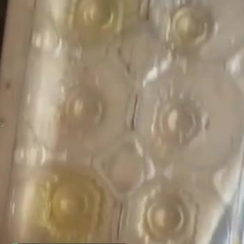Pakköy Yumurtaların Pakete Yapışması