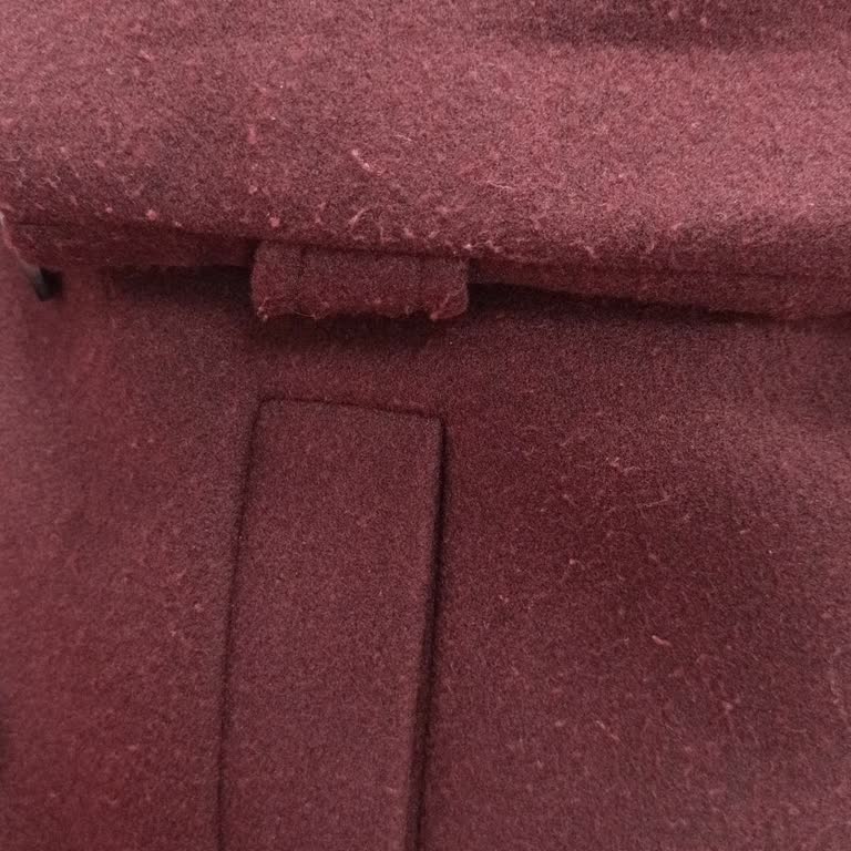 Bir Gün Giyilen Kabanın Tüylenmesi Ve Yıpranması Şaşkınlık Yarattı