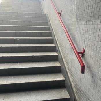 Botanik Park Alt Geçidindeki Asansörlerin Uzun Süredir Çalışmaması Ve Engelli Erişimi Sorunu