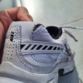 Nike Ayakkabımın Dikişleri Açıldı Değişim Talebim Reddedildi