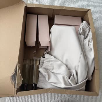 Zara Siparişim UPS İle Yırtık Kirli Ve Hasarlı Şekilde Teslim Edildi