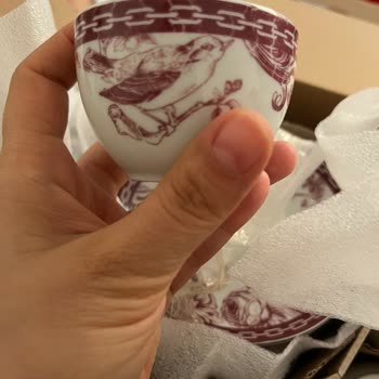 Kusurlu Kahve Fincanı Teslimatı Ve Çözüm Sunulmayan Müşteri Hizmetleri Deneyimi