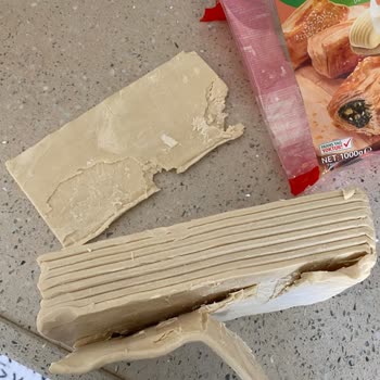 Süper Fresh Milföy Hamurunda Ayırıcı Kağıt Eksikliği Nedeniyle Kullanılamayan Ürün